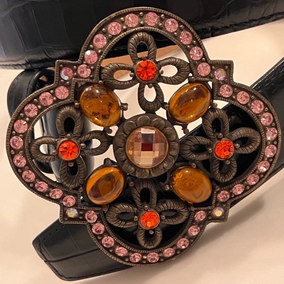 Black Belt with Ornate Buckle - Picture 3 of 12